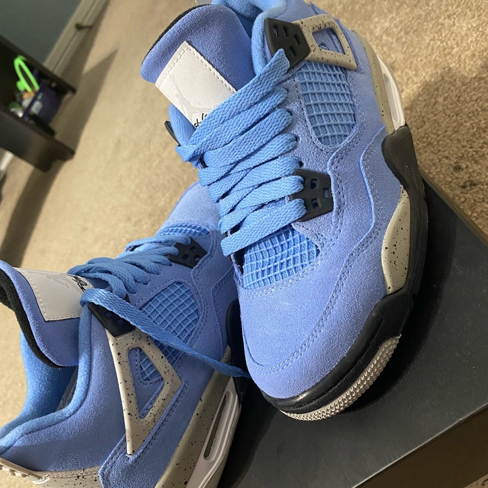 Jordan Retro 4 University Blue GS
